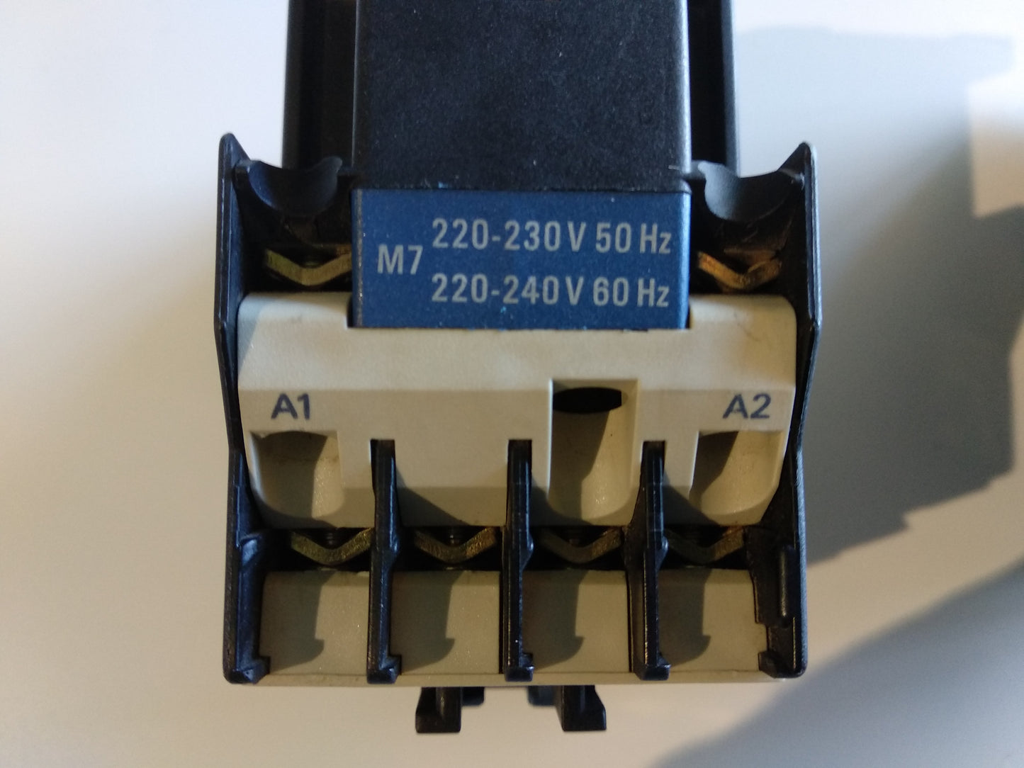 CONTACTOR 1048 25A/230VAC TRIFASICO TELEMECANIQUE